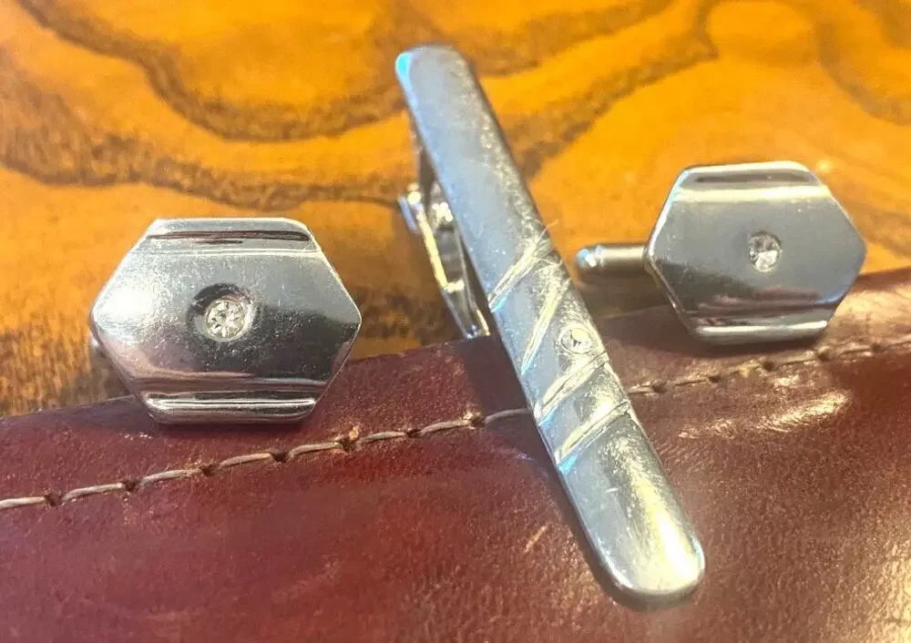 Men's Silver Tone 2 1/4
